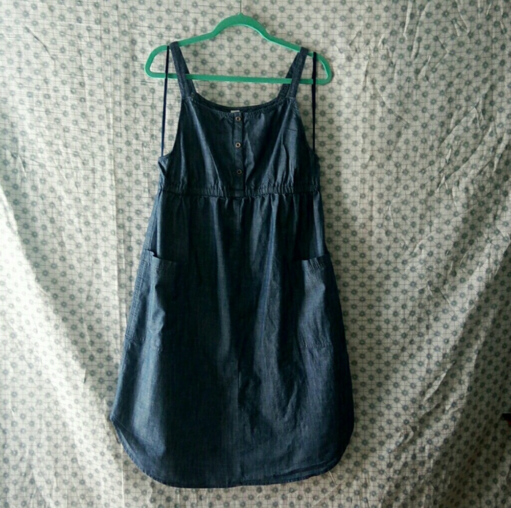 Old Navy chambray/denim maternity dress