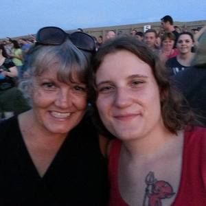 Meet your Posher, Loretta