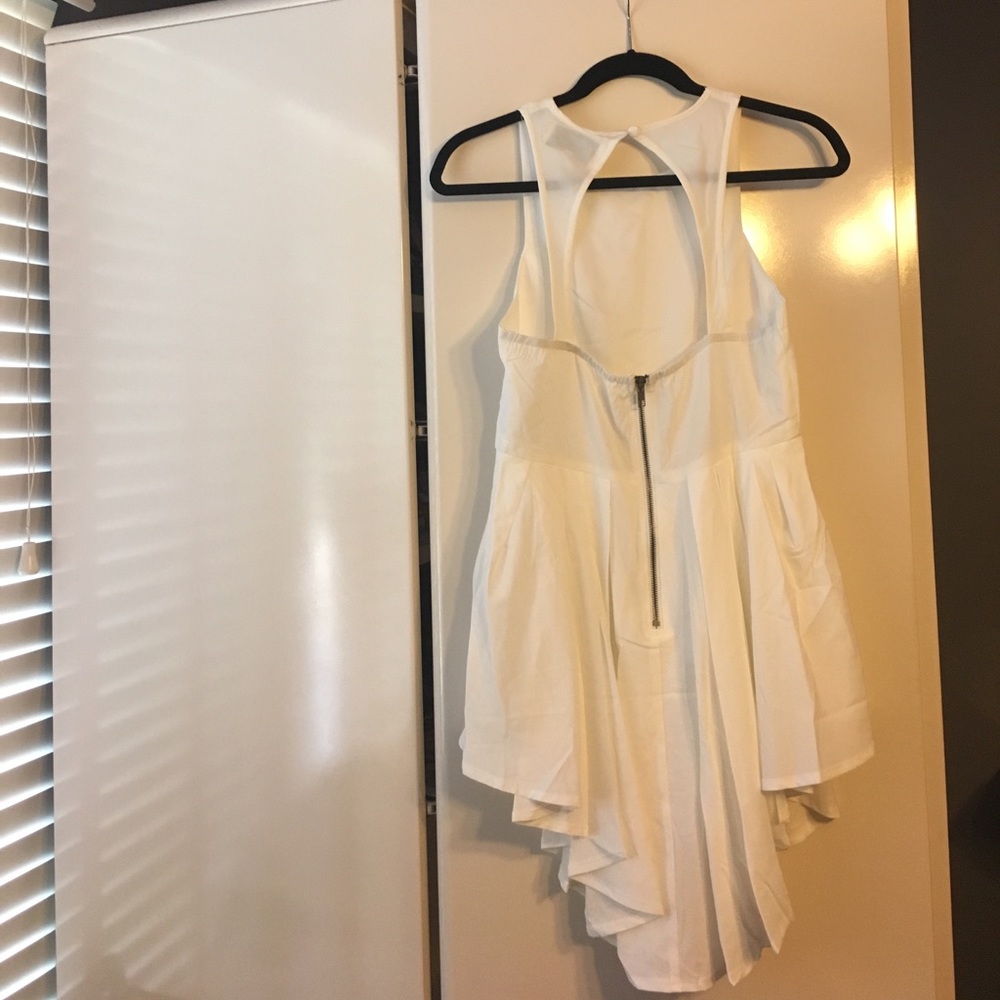 White romper - Picture 2 of 2
