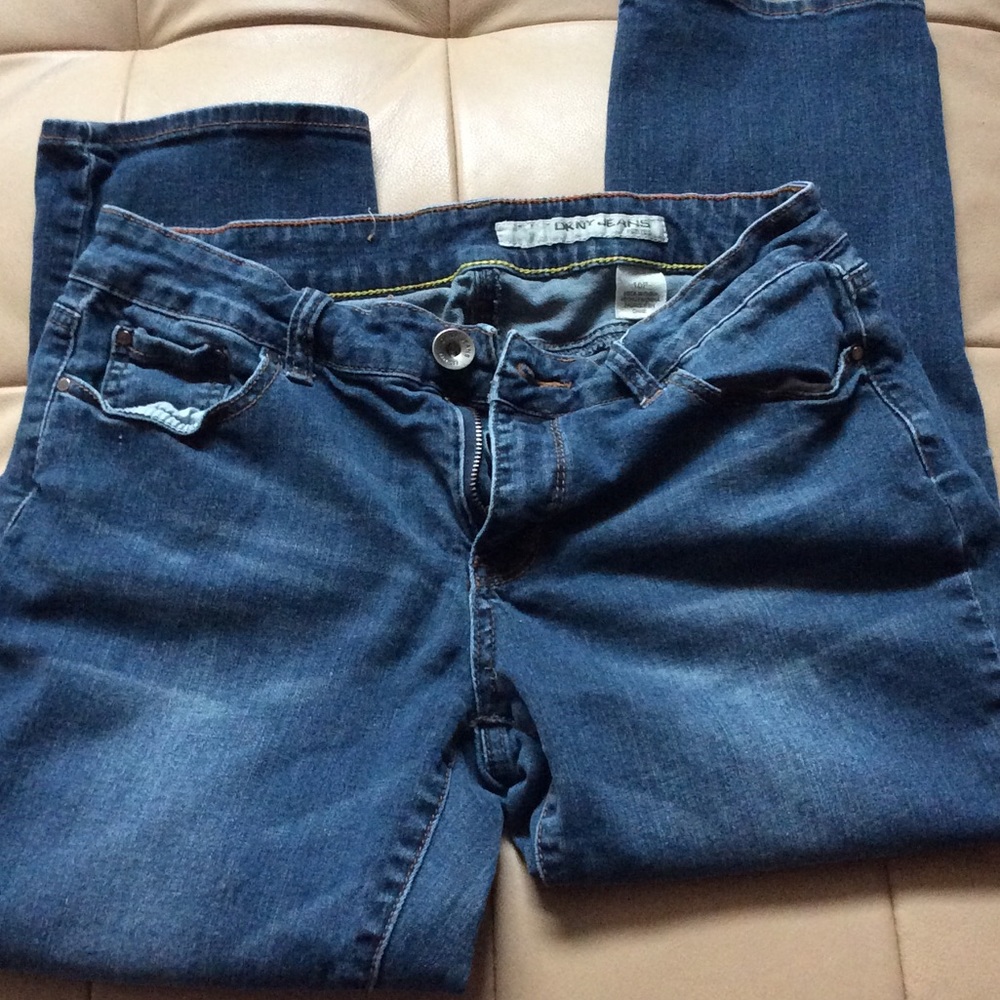 DKNY  denim Capri