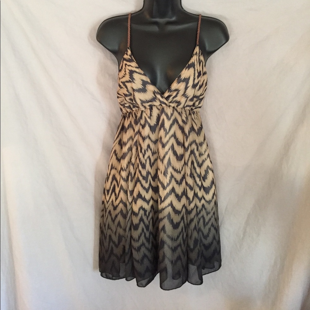 Cute spaghetti strap dress w/ elastic under bust