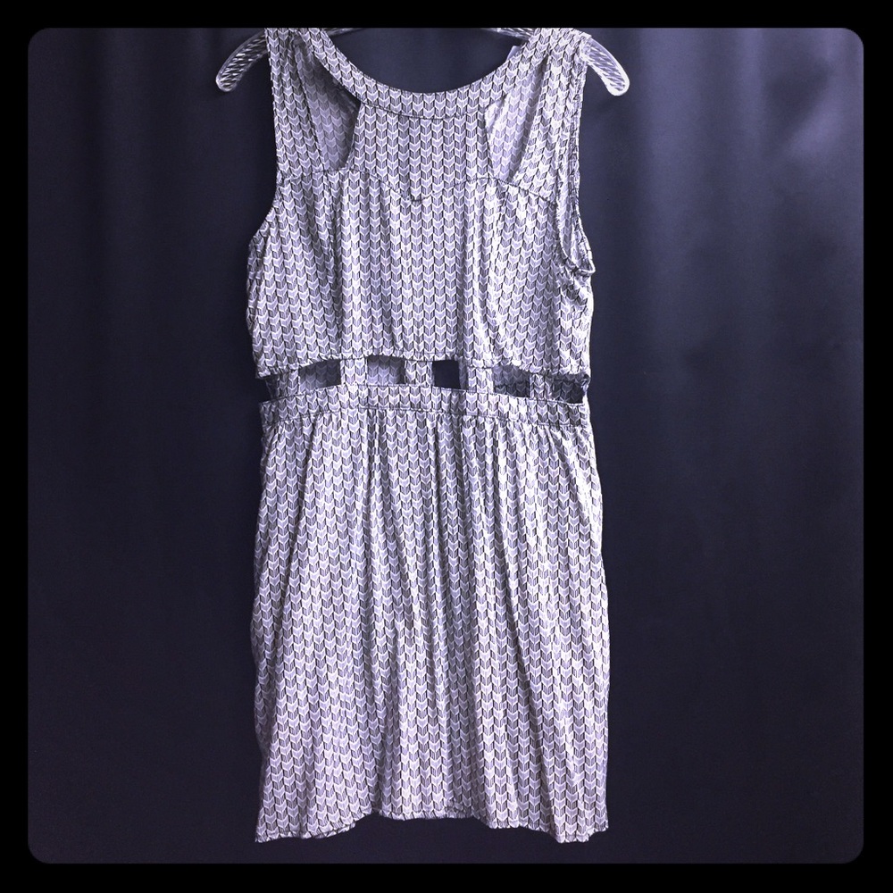 Key hole front dress