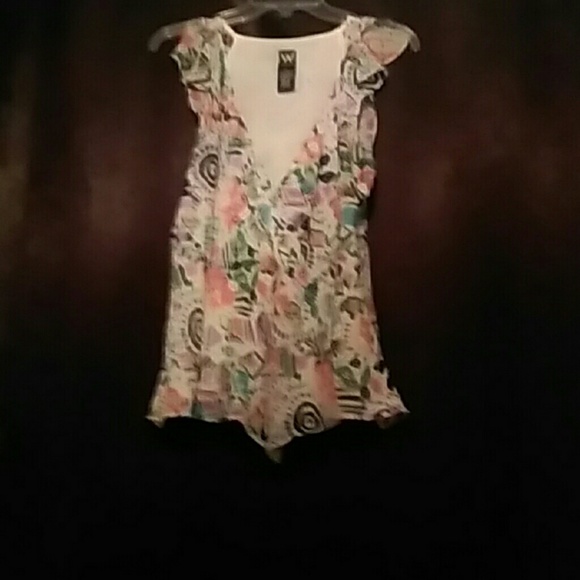 Top - Picture 2 of 2