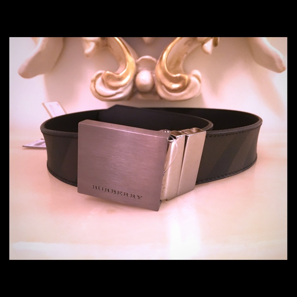 Brand new Men's/Boy's Reversible Burberry belt