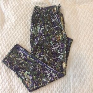 Like new Lululemon Jet Cropped Pants
