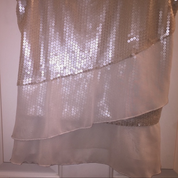 Girls top with ruffle/sequins NWT - Picture 3 of 3