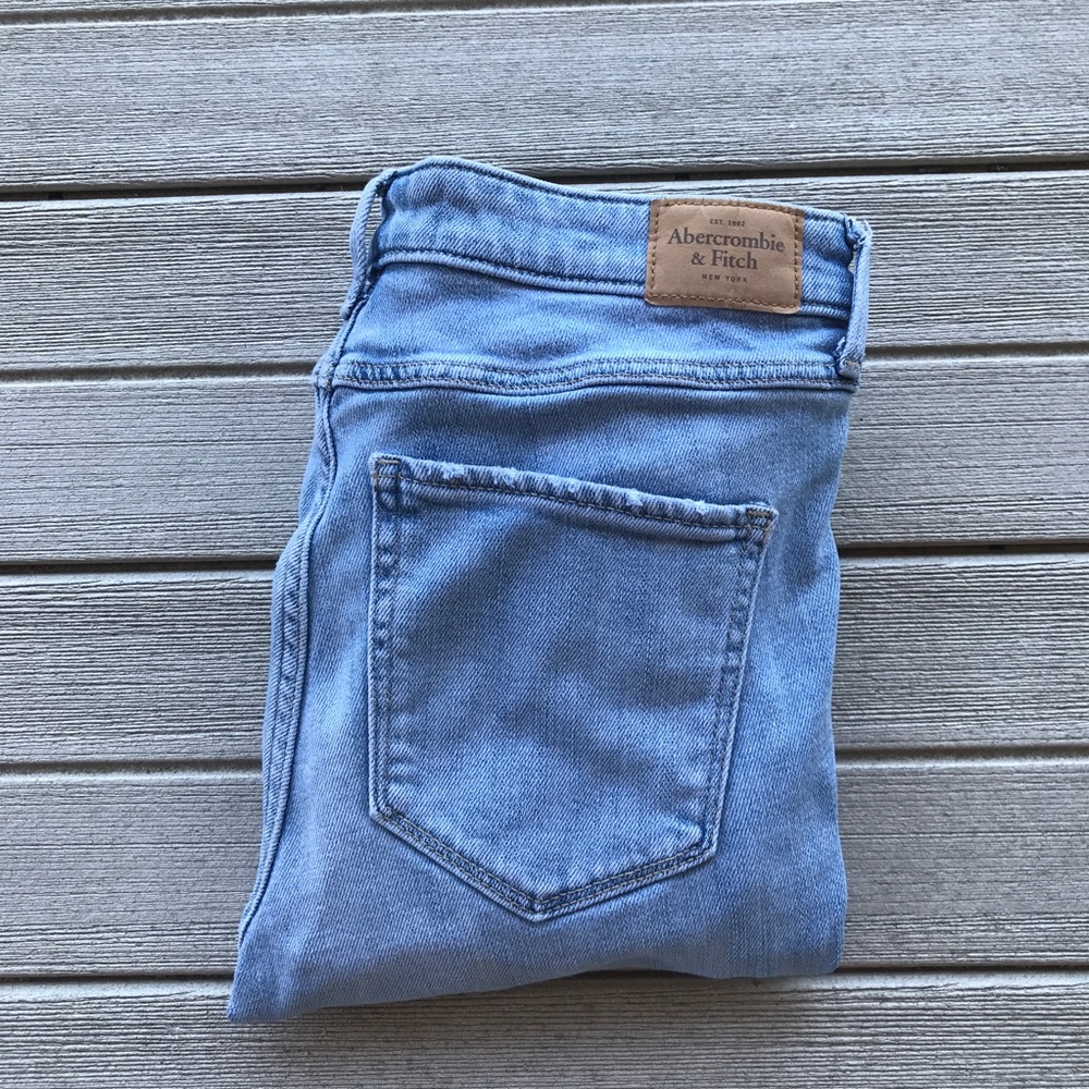 Light Wash Jeans