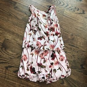 Victoria Beckham girls outfit