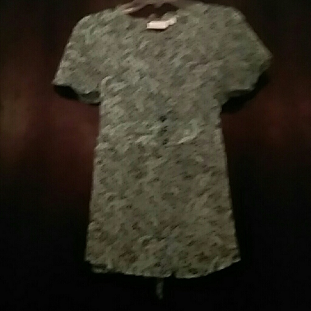 Blouse - Picture 2 of 3