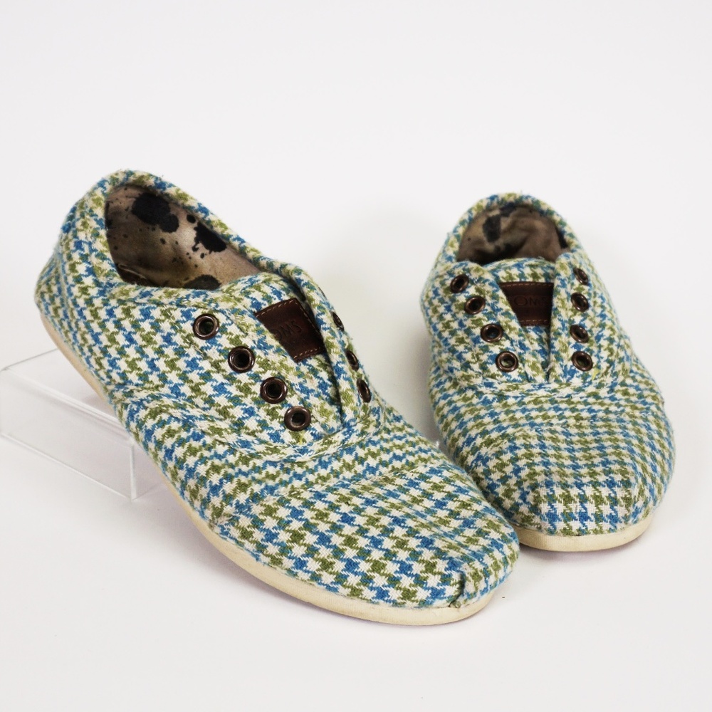 Toms Shoes