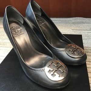Tory Burch Sophie Wedge - Black with gold logo