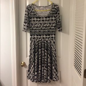 👗LuLaRoe Medium Nicole Printed Dress 👗