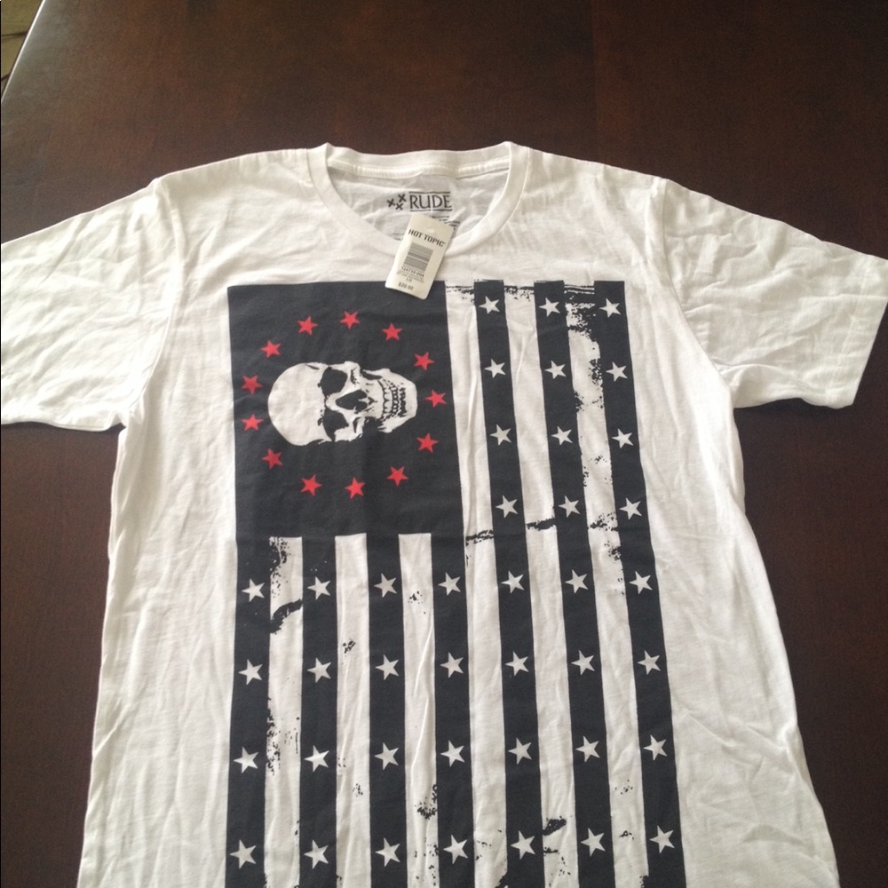 Hot Topic T-shirt