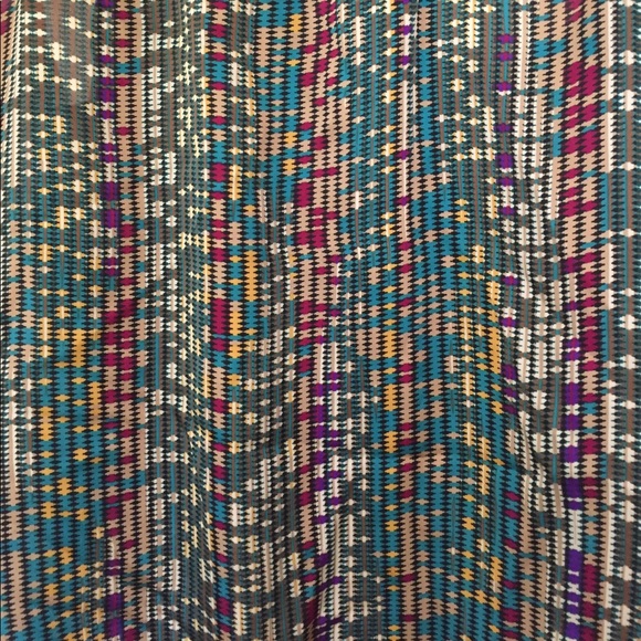 Patterned top - Picture 3 of 3