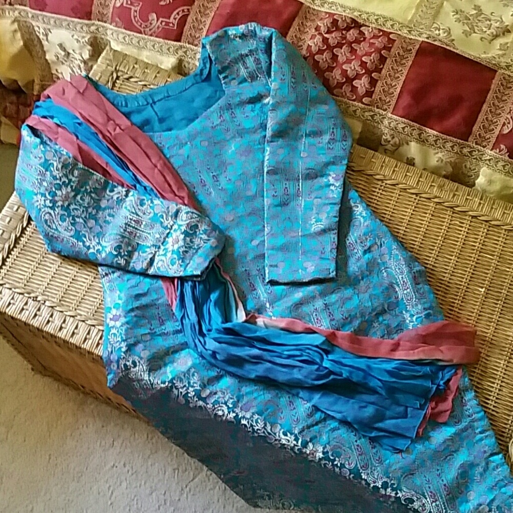 SOLD South Asian Salwar Kameez set