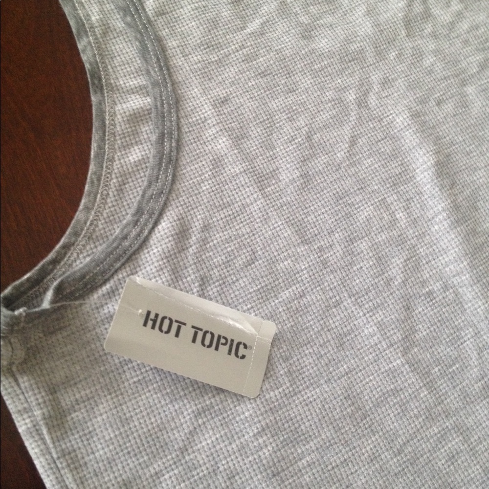 Hot Topic Tank - Picture 6 of 6