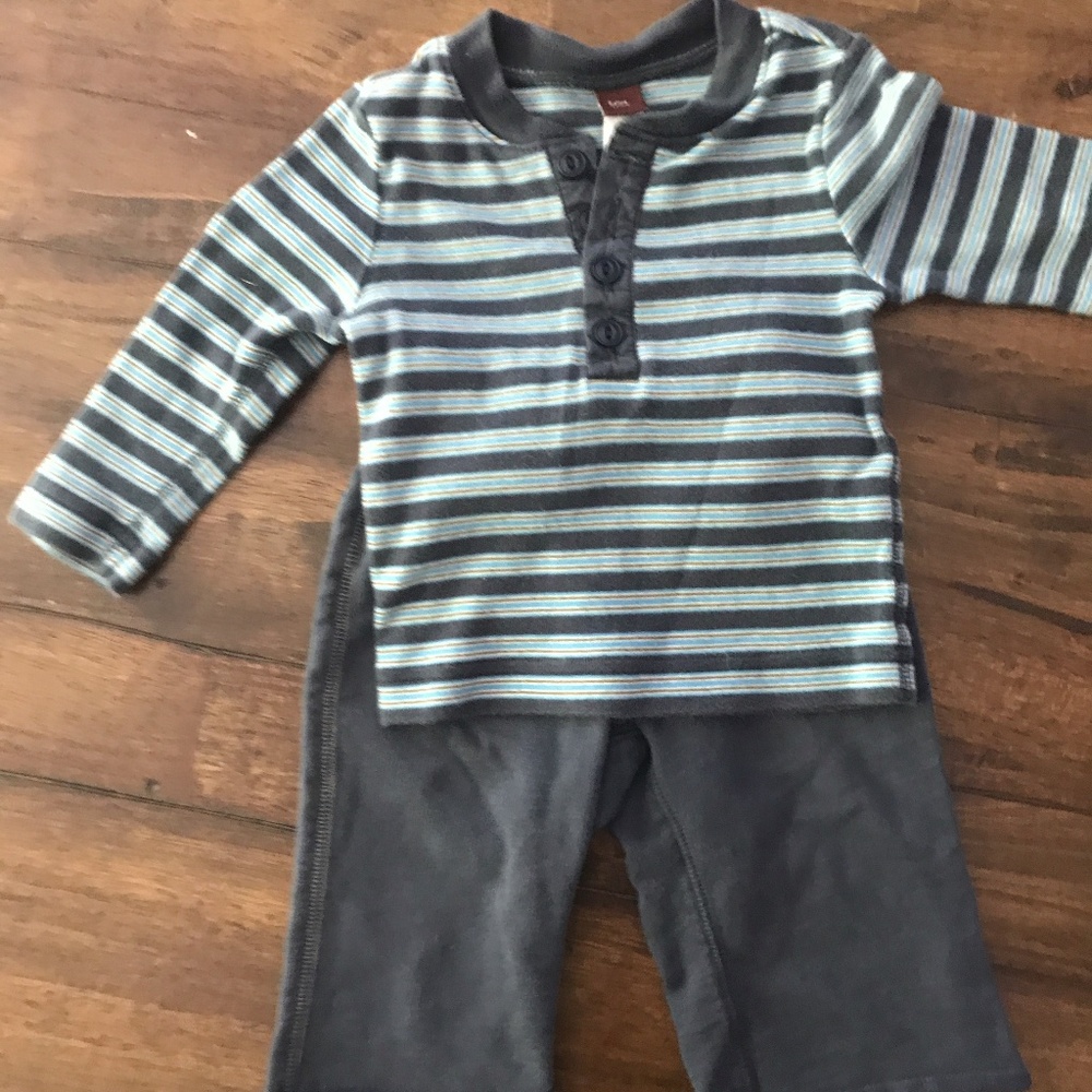 Super cute pant/shirt set