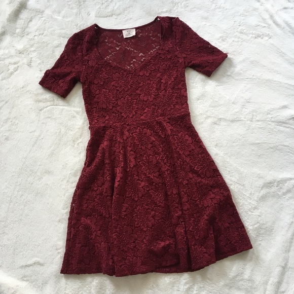 Maroon Lace Dress - Picture 1 of 3