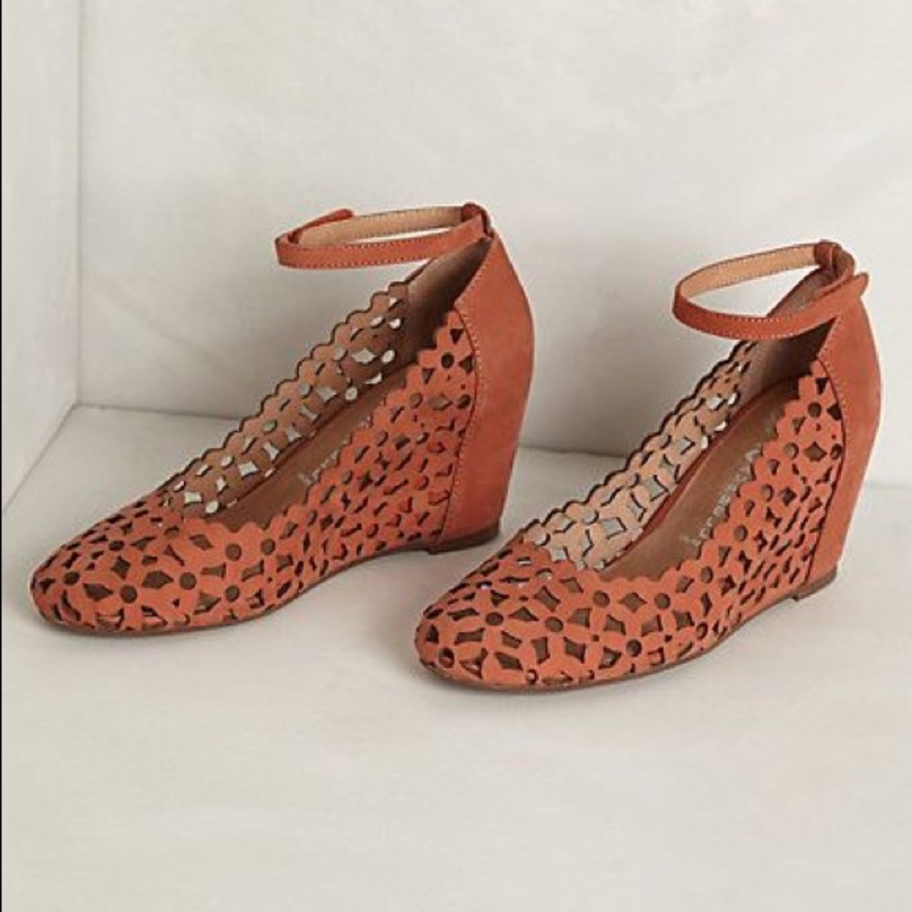 Delaisy Wedges Jeffrey Campbell Coral size 9 brown