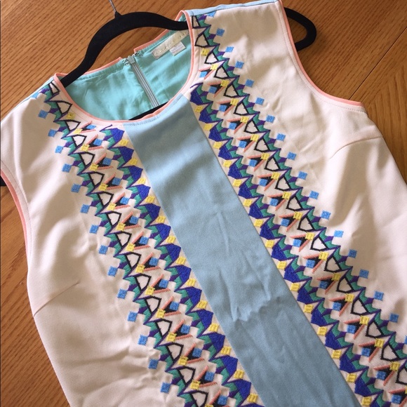 ❤️❤️SOLD❤️❤️Anthropology embroidered dress - Picture 3 of 6