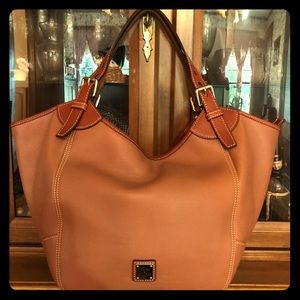 Dooney Valerie tote NWT