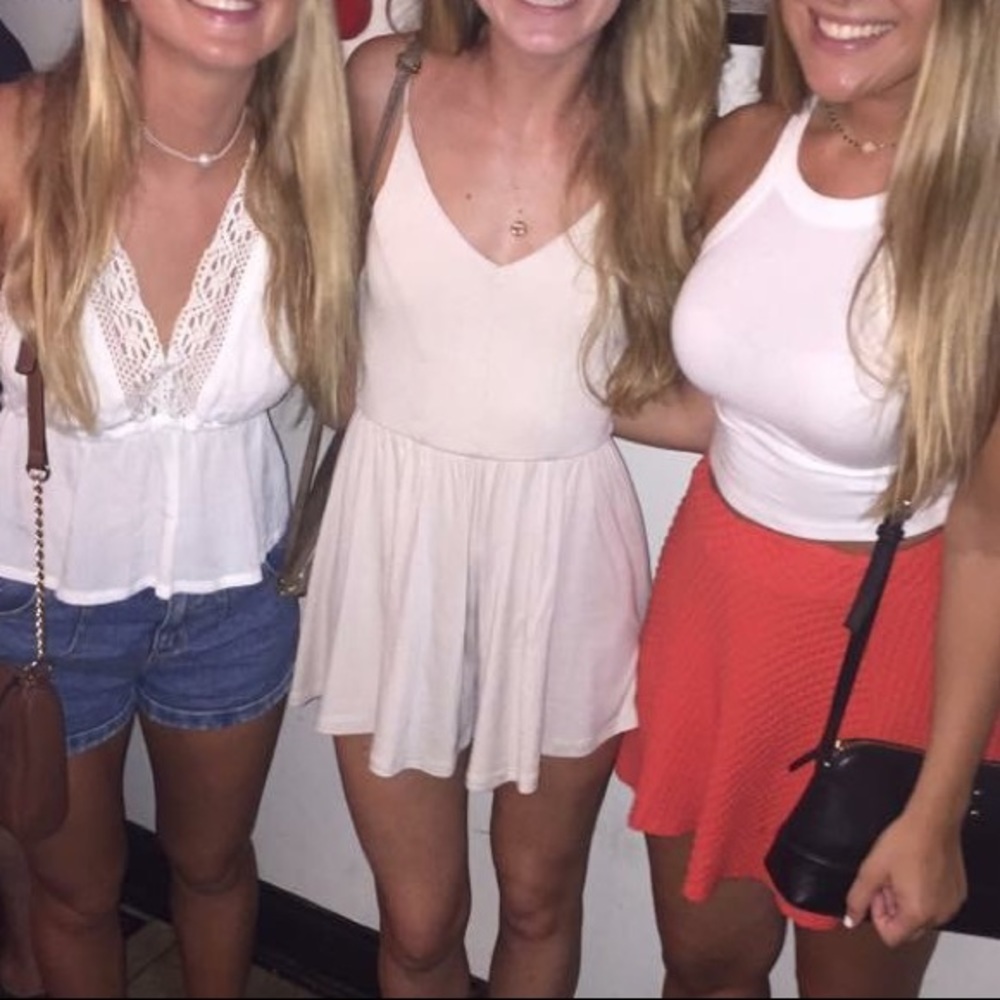 Cream romper