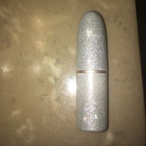 MARIAH CAREY FOR MAC LIPSTICK IN DAHHLINGGG