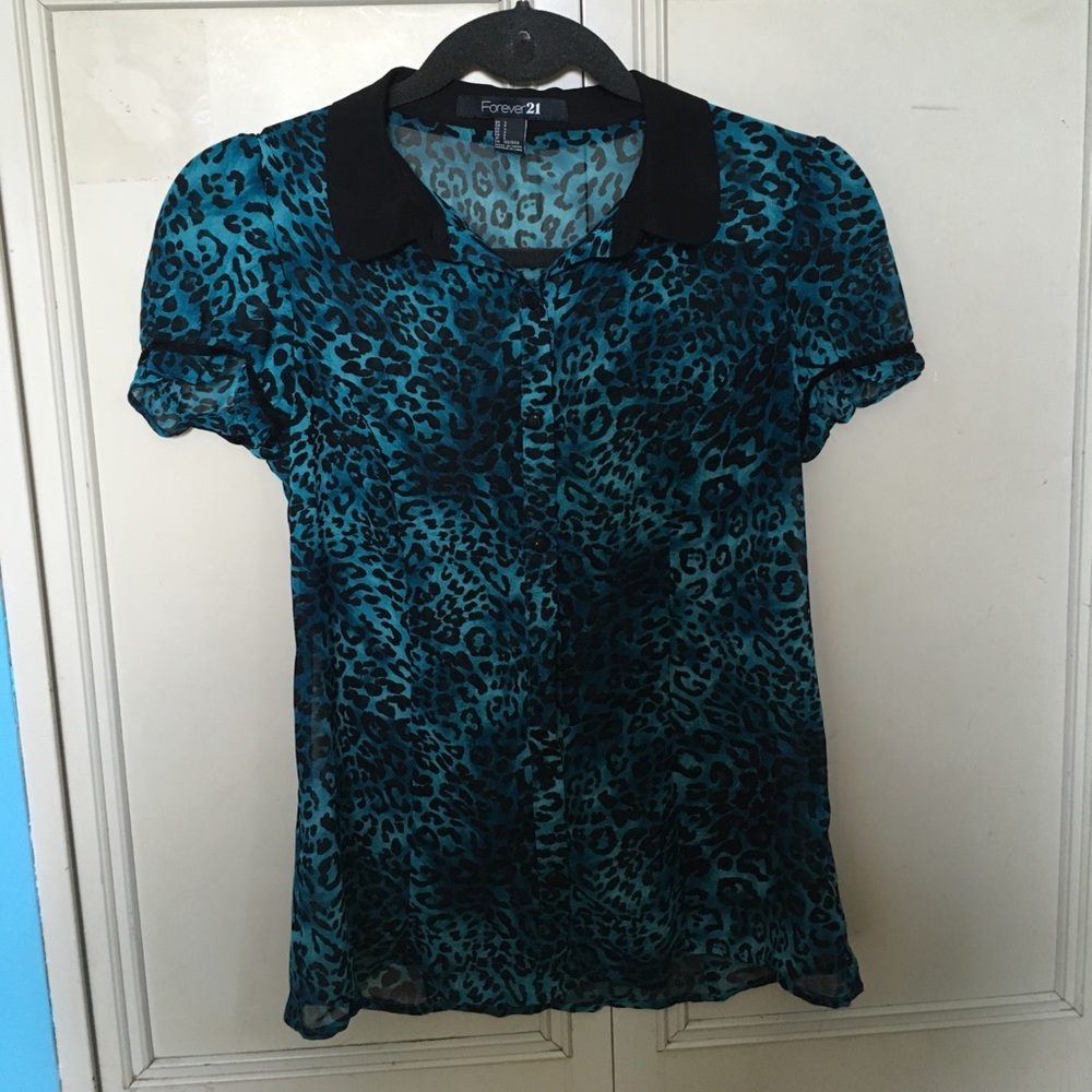 ✨PRICE DROP✨ F21 Top
