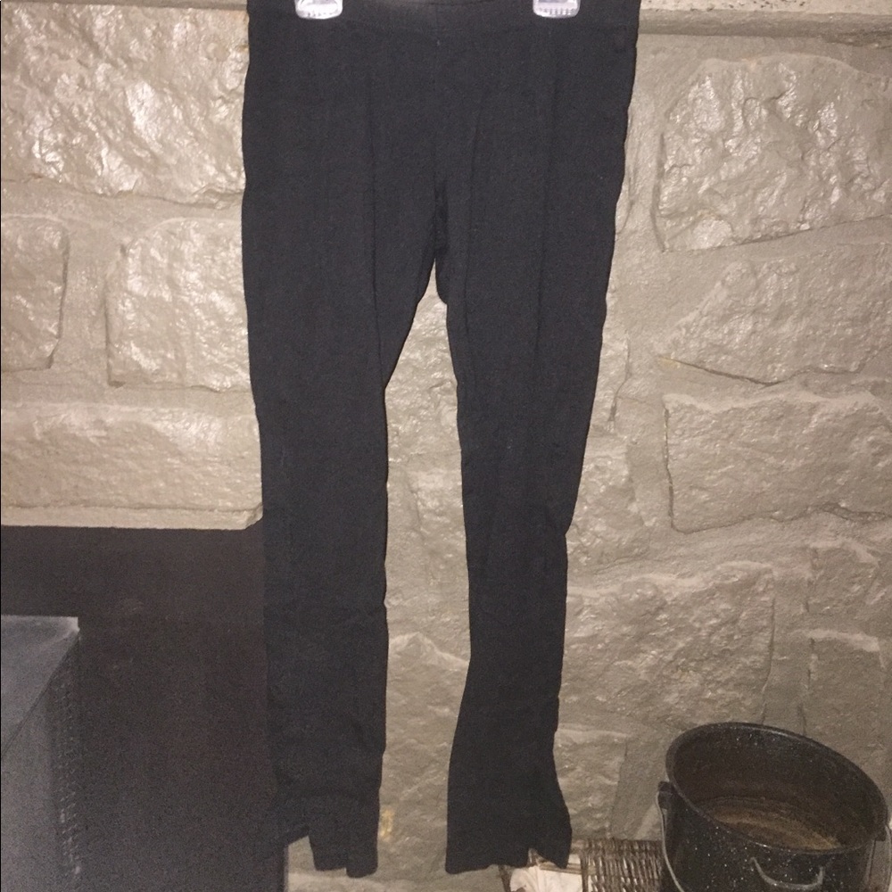 Small black workout leggings