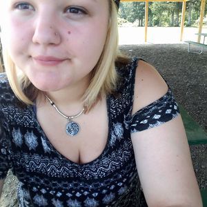 Meet your Posher, Caitlyn