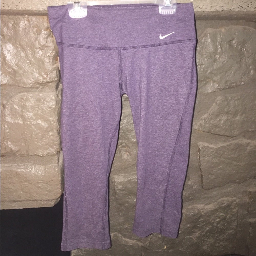 XS Nike Capri workout pants