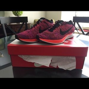 Nike FlyKnit Racer Sz 8.5 (Blk/AtomicMango/Purple)