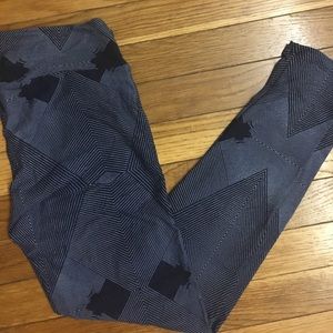 LulaRoe one size leggings