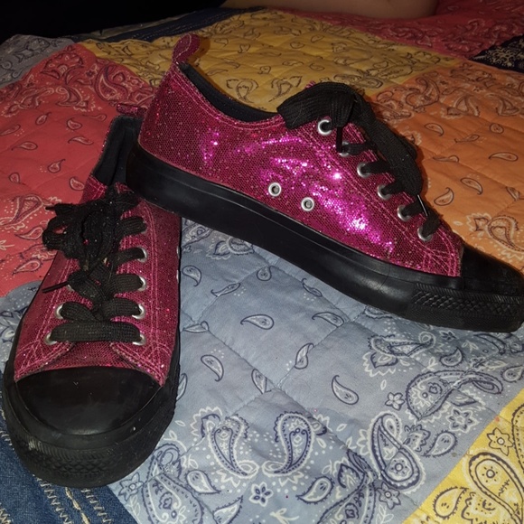 Converse type from Debs - Picture 2 of 3