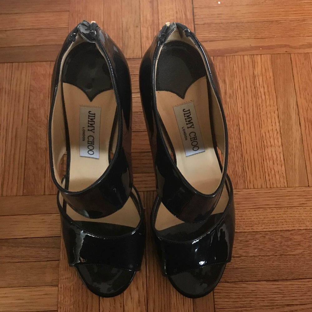 Jimmy Choo Navy Patten Leather heels - Picture 2 of 4