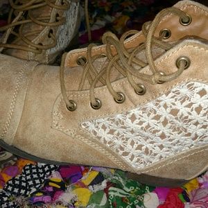 Brown lace bootied