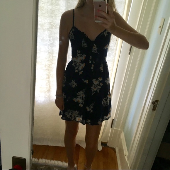 Navy Floral Dress - Picture 4 of 5