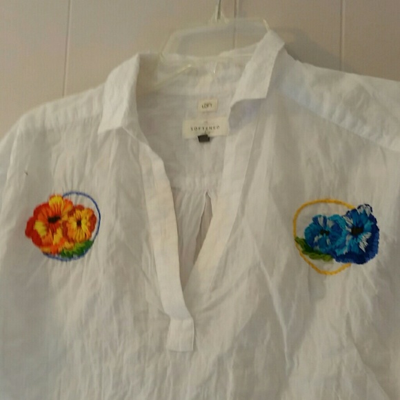 Hand embroidered blouse - Picture 2 of 4