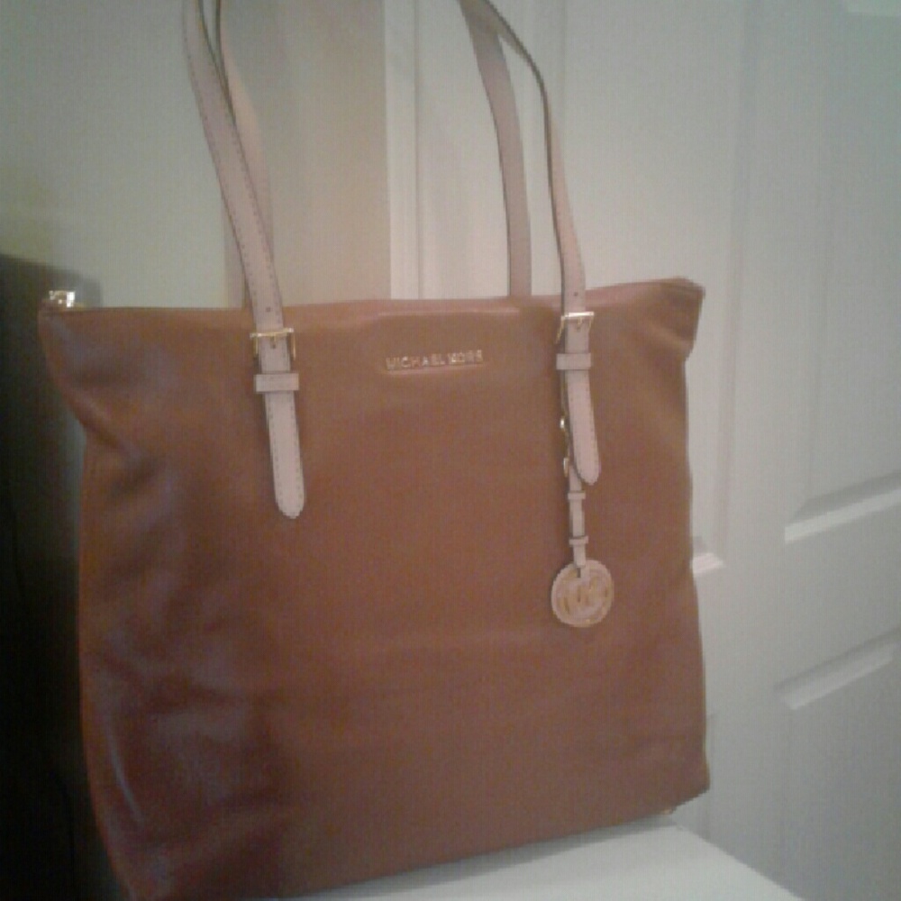 Michael Kors jet set