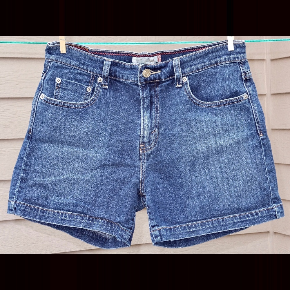 Levi's 515 shorts
