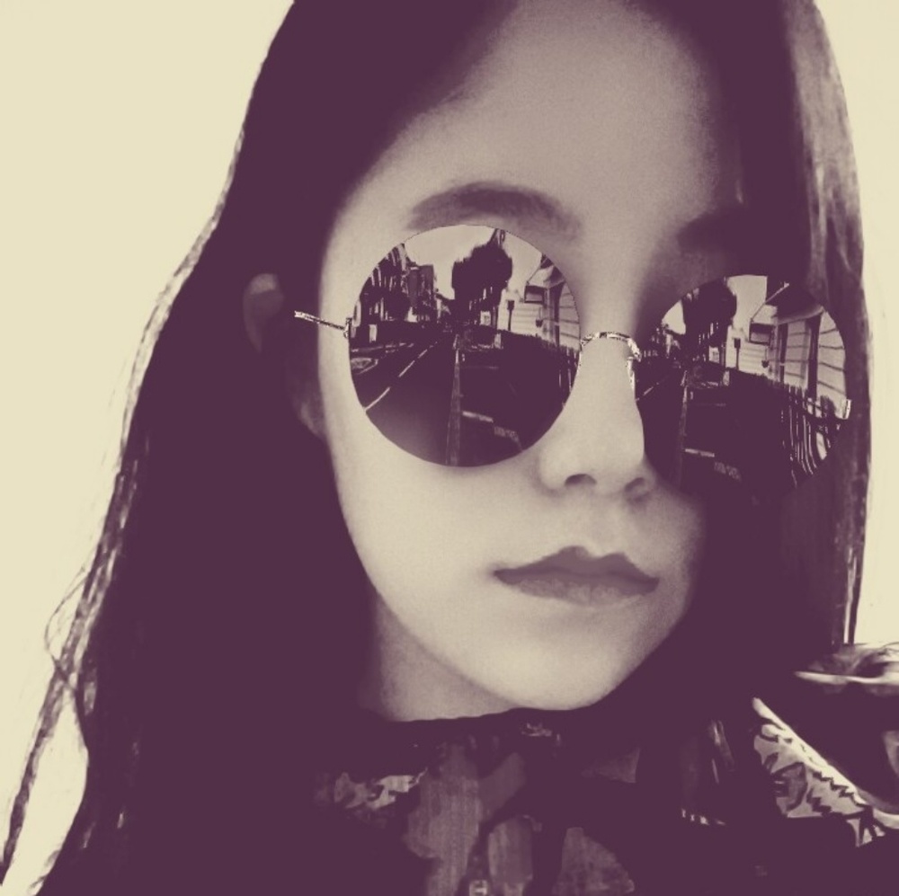 °• About Me •° - Picture 3 of 4