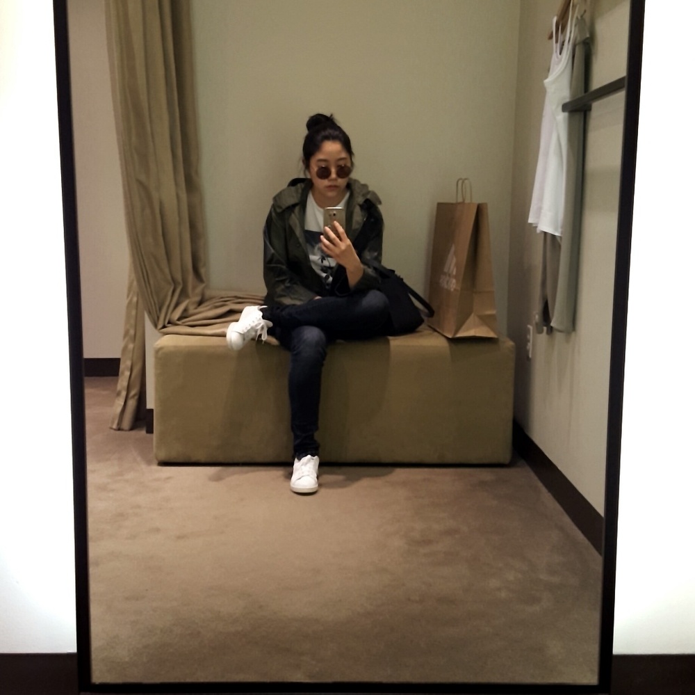 °• About Me •° - Picture 4 of 4