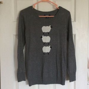 Gray Old Navy sweater
