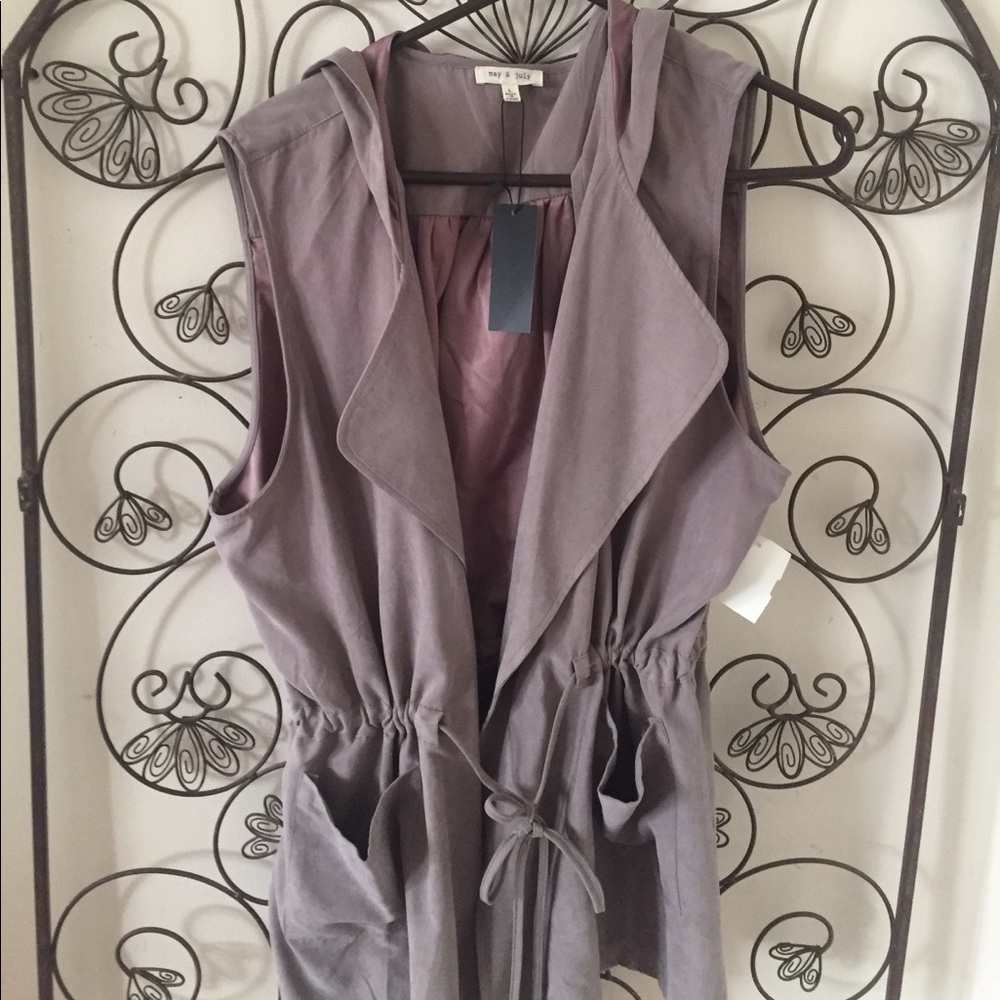 Sleeveless Vest
