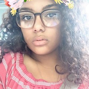 Meet your Posher, Paris