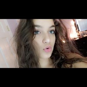 Meet your Posher, Nina