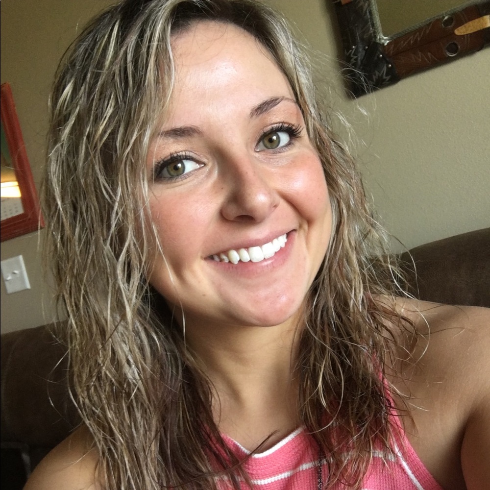 Meet your Posher, Bailee