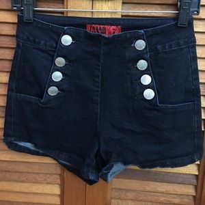 comfy stretchy jean shorts