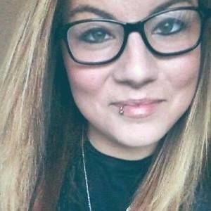 Meet your Posher, Lauren alexis