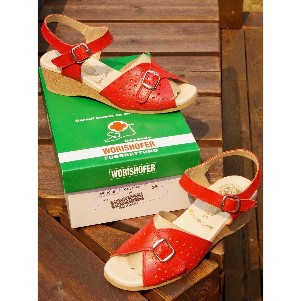 BRAND NEW Worishofer 811 wedges!